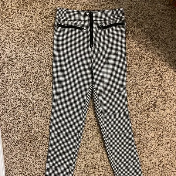 UO High-waisted Plaid Pants. Size 2. - Picture 2 of 3